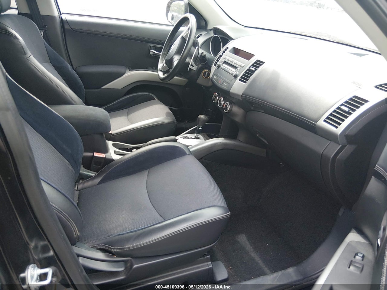 2010 MITSUBISHI OUTLANDER XLS thumbnail 6