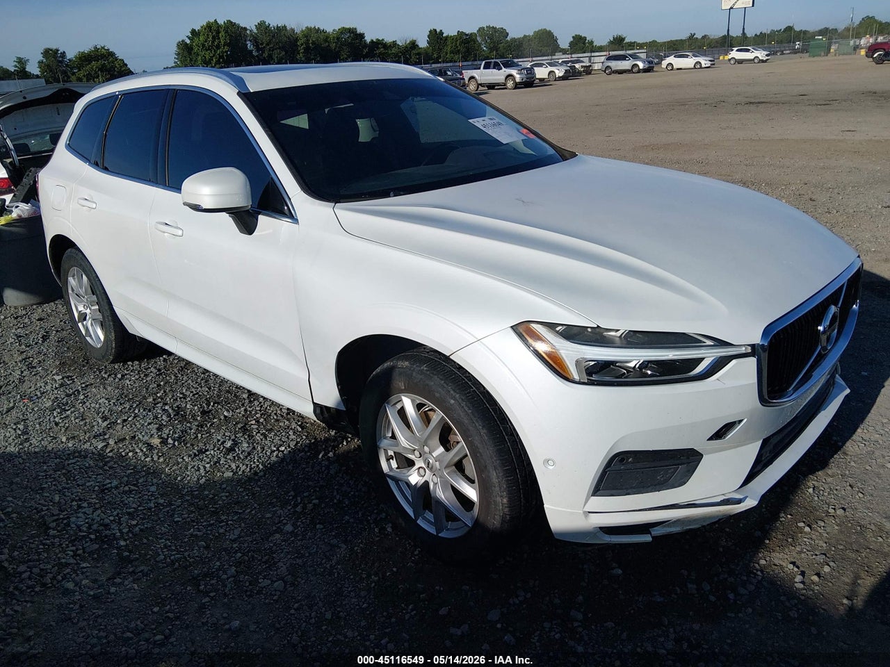 LYV102DK1KB****** · 2019 VOLVO XC60 T5 MOMENTUM