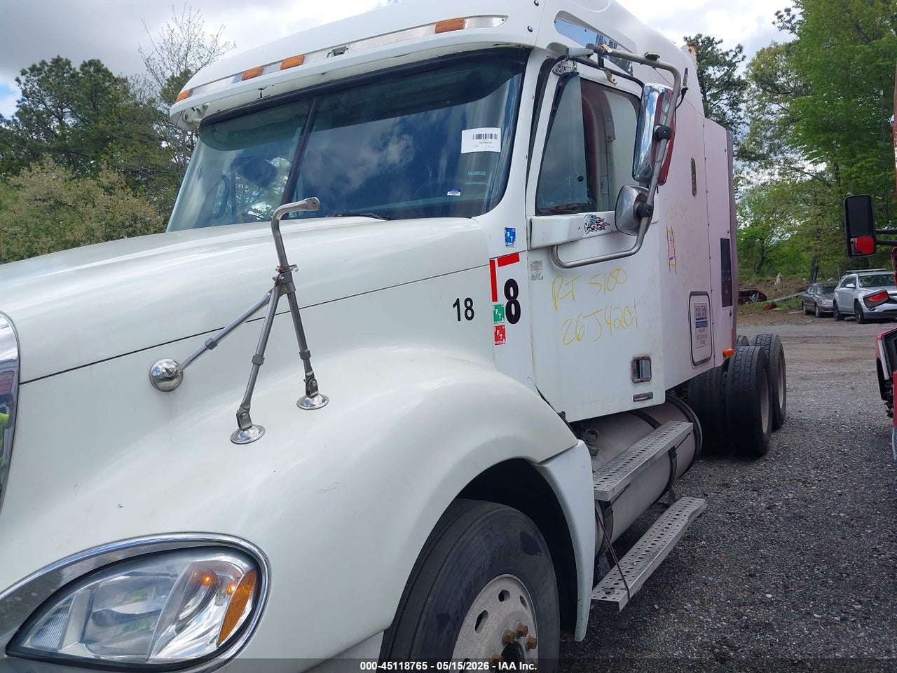 2005 FREIGHTLINER CONVENTIONAL COLUMBIA thumbnail 3