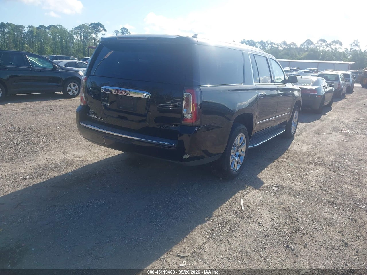 2016 GMC YUKON XL DENALI thumbnail 5
