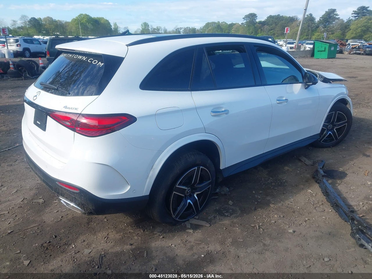 2026 MERCEDES-BENZ GLC 300   · 4/12