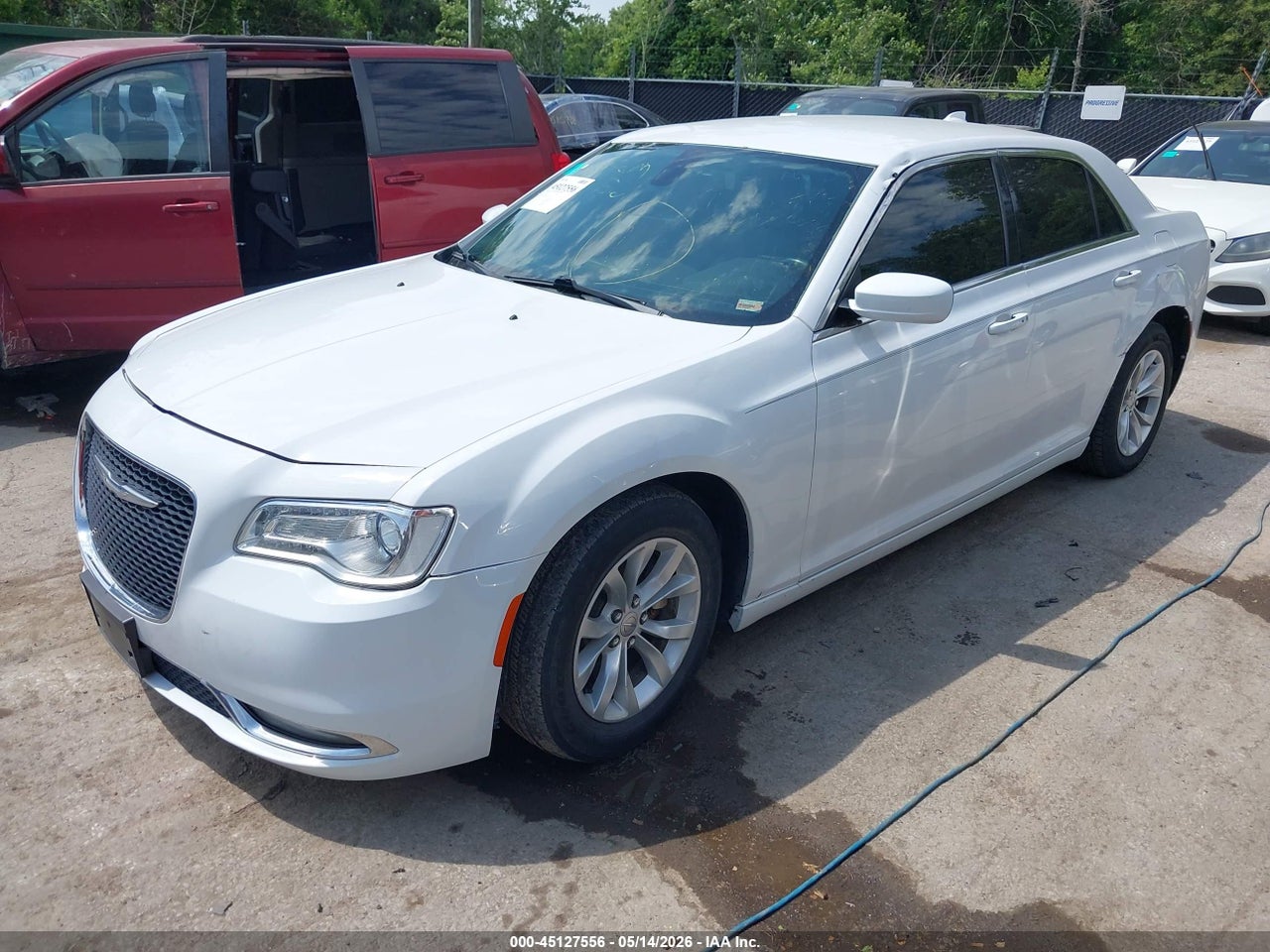 2015 CHRYSLER 300 LIMITED thumbnail 3