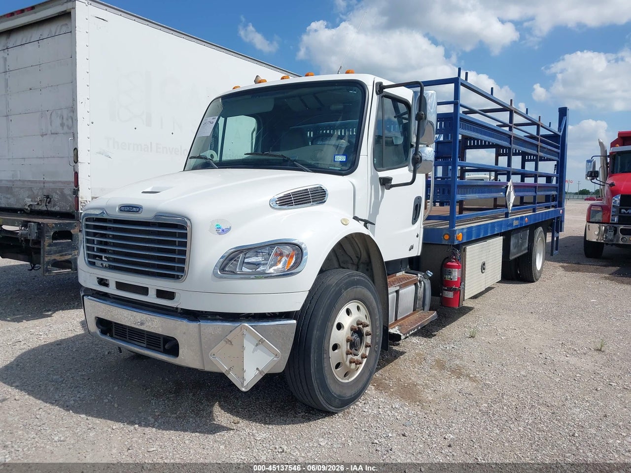 2014 FREIGHTLINER M2 106 MEDIUM DUTY thumbnail 3