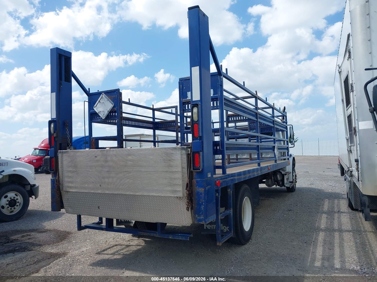 2014 FREIGHTLINER M2 106 MEDIUM DUTY thumbnail 5