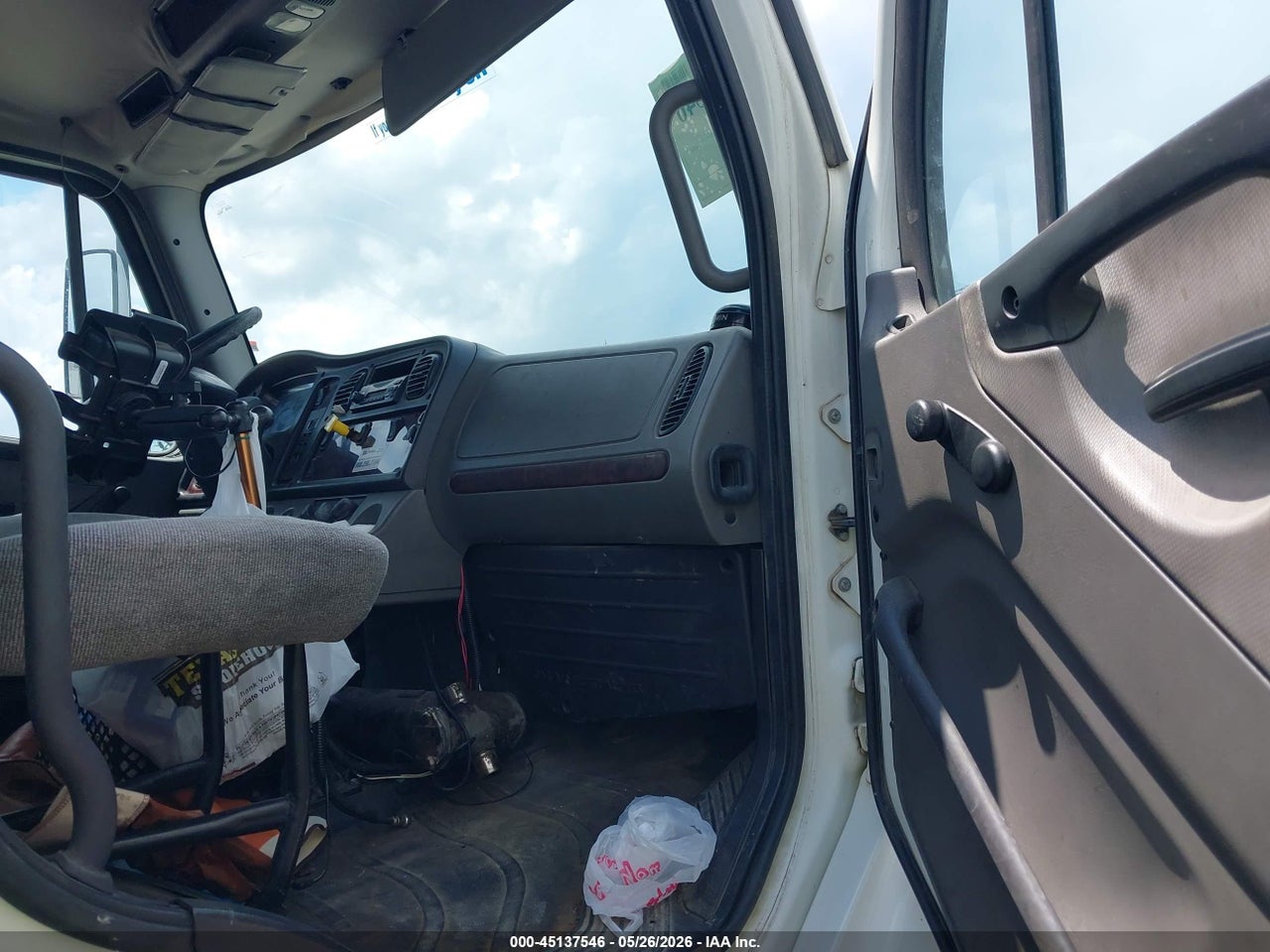 2014 FREIGHTLINER M2 106 MEDIUM DUTY thumbnail 9