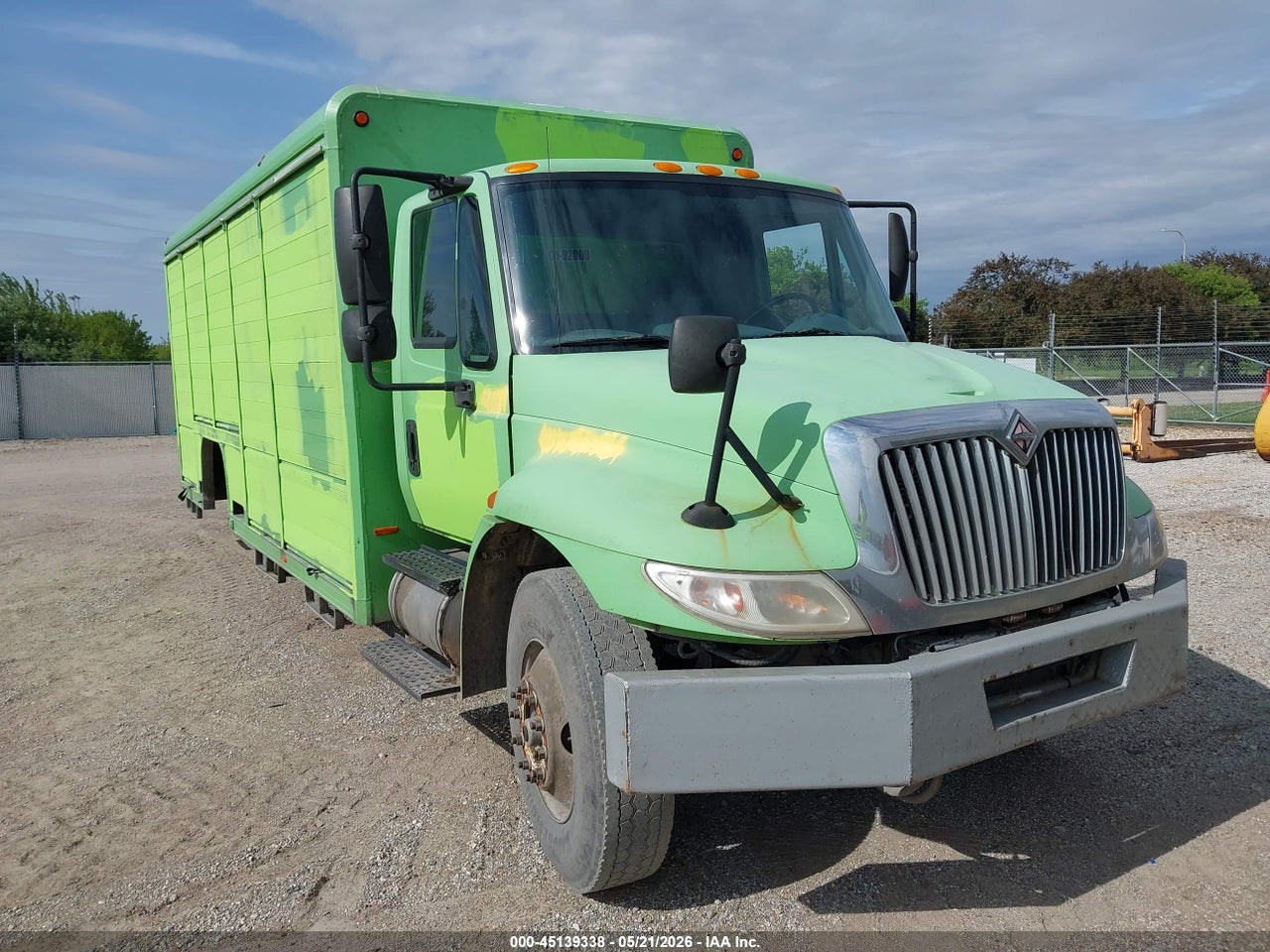 2002 INTERNATIONAL 4000 4300 thumbnail 2
