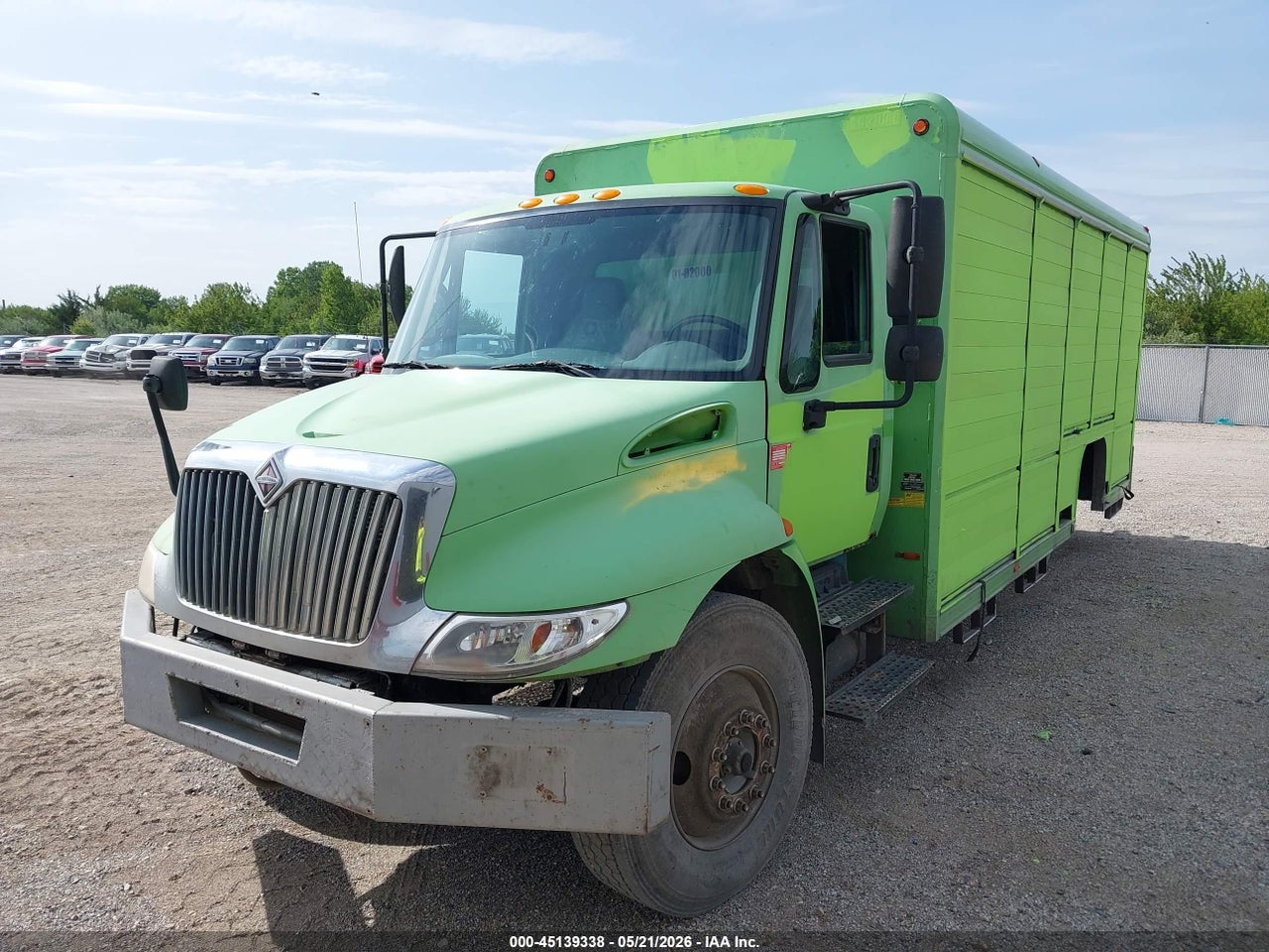 2002 INTERNATIONAL 4000 4300 thumbnail 3