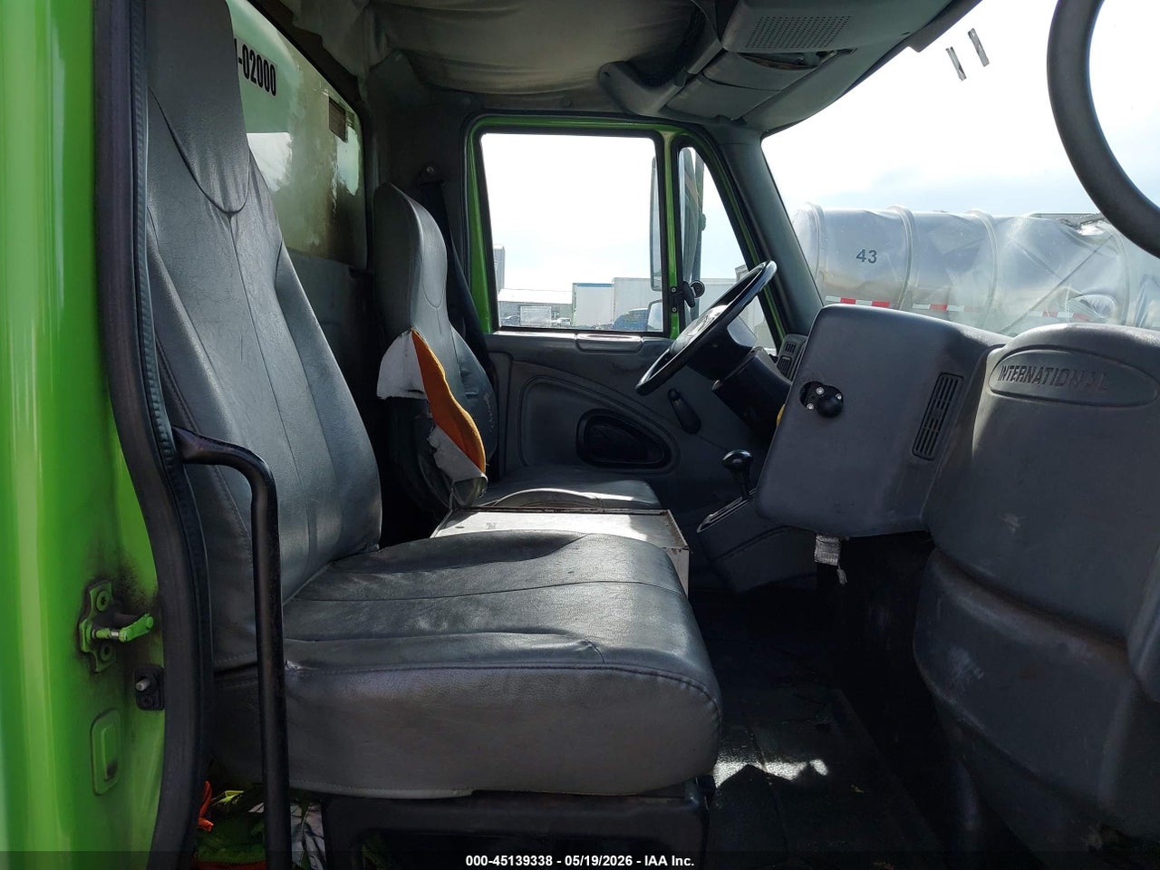 2002 INTERNATIONAL 4000 4300 thumbnail 8