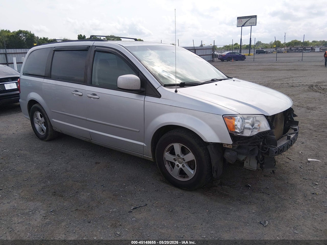 2012 DODGE GRAND CARAVAN SXT thumbnail 2