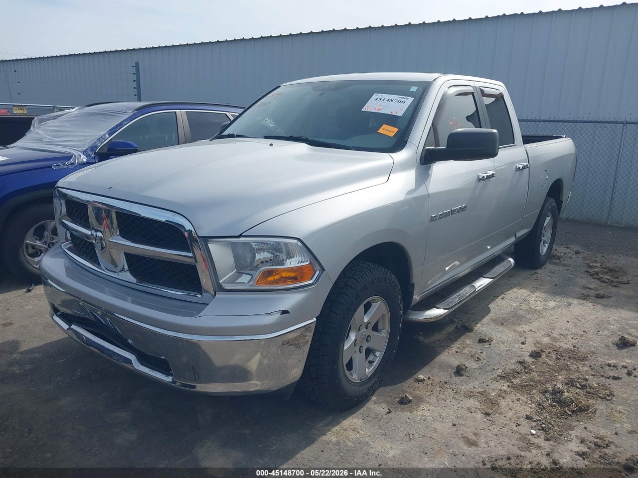 2012 RAM 1500 SLT thumbnail 3