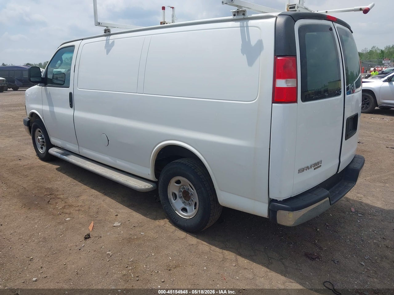 2016 GMC SAVANA 2500 1WT thumbnail 4