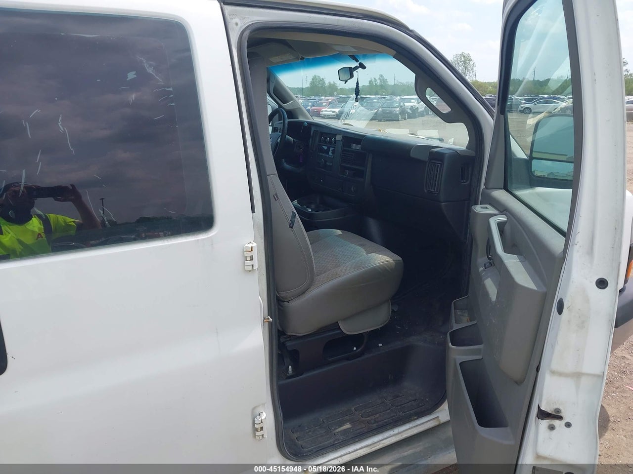 2016 GMC SAVANA 2500 1WT thumbnail 6