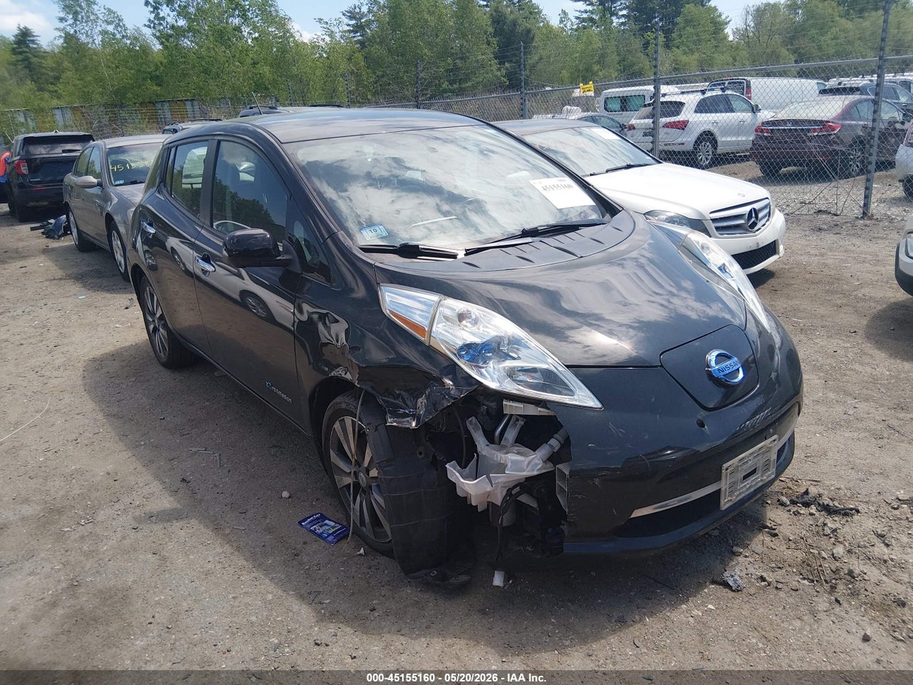 2015 NISSAN LEAF SL thumbnail 2