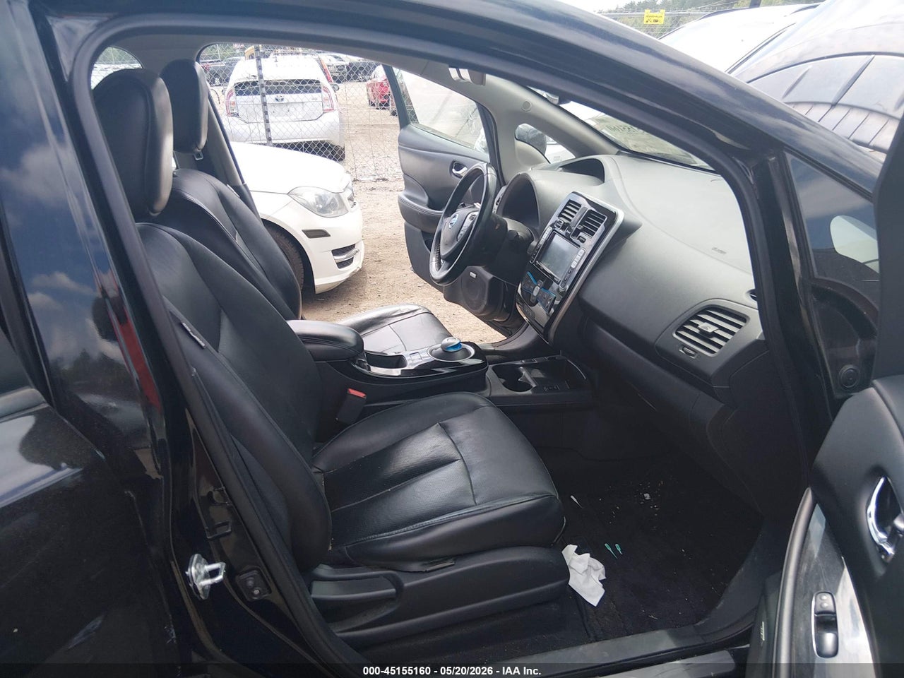 2015 NISSAN LEAF SL thumbnail 6