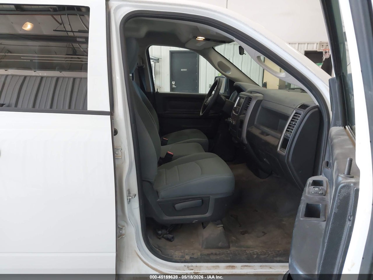 2017 RAM 1500 TRADESMAN  4X2 6'4 BOX · 5/12
