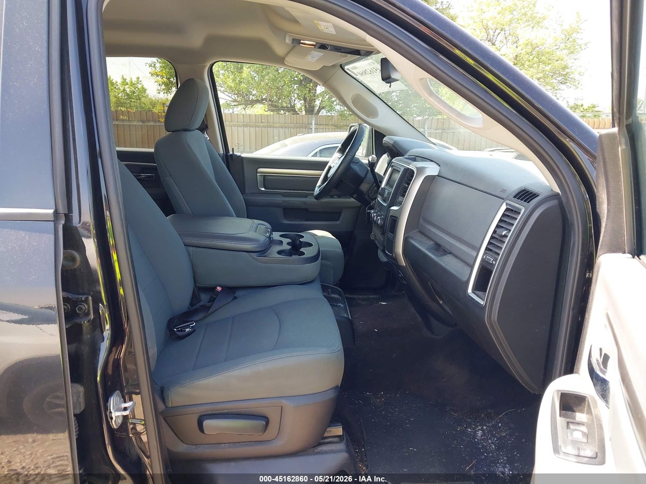 2015 RAM 2500 SLT thumbnail 6