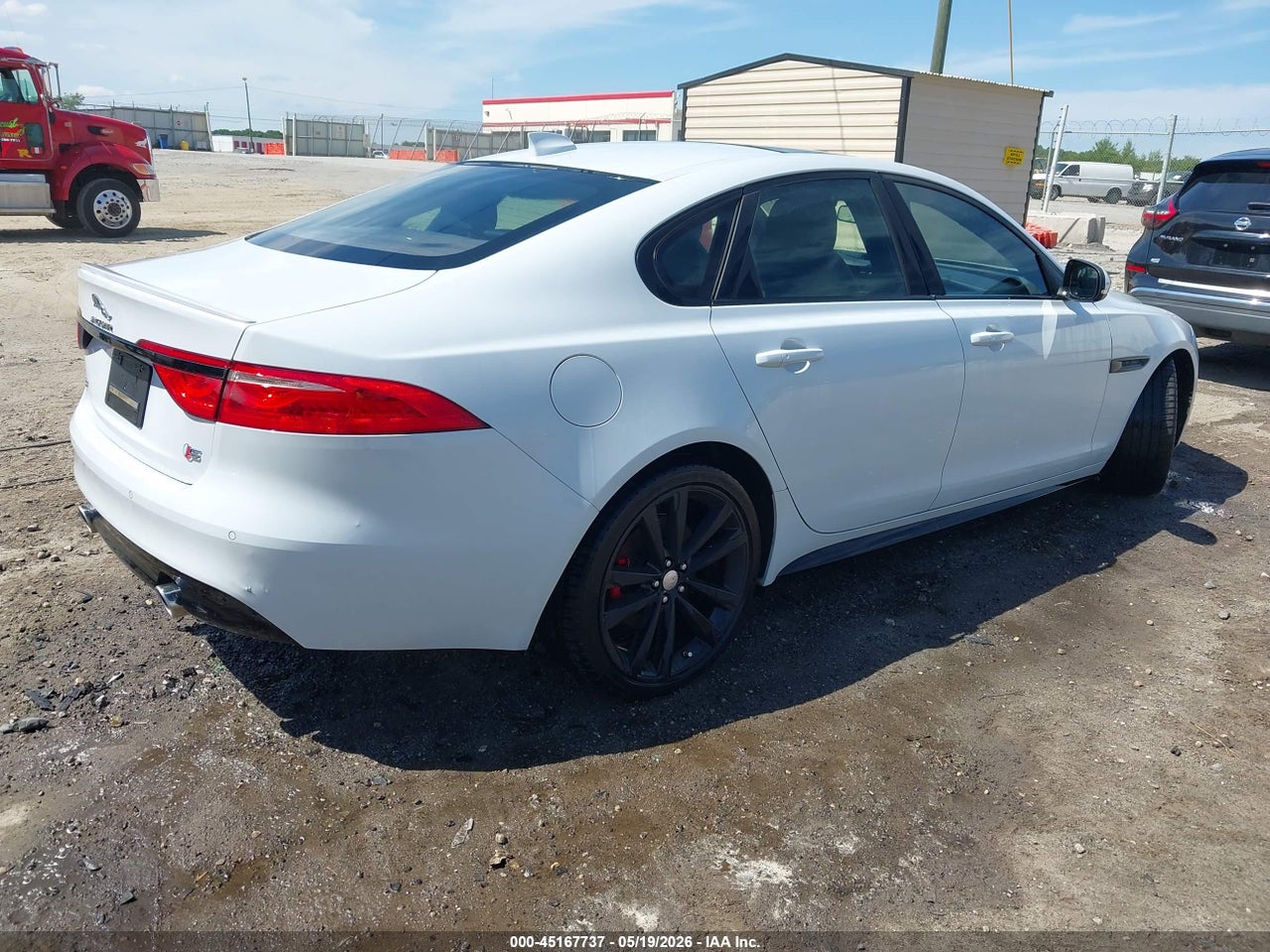 2016 JAGUAR XF S thumbnail 5