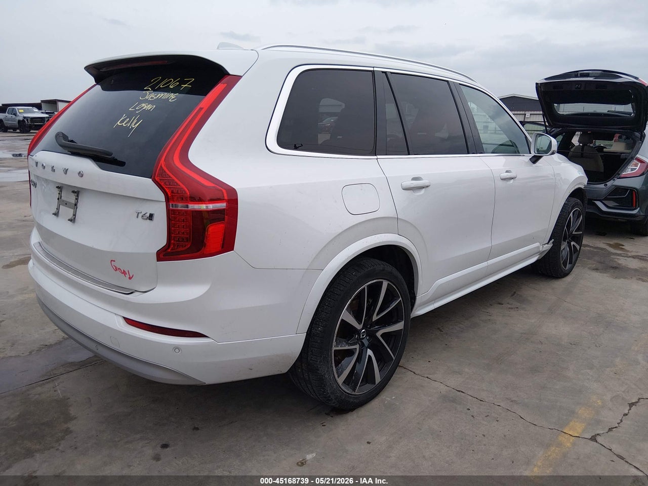 2022 VOLVO XC90 T6 MOMENTUM 7 PASSENGER thumbnail 5