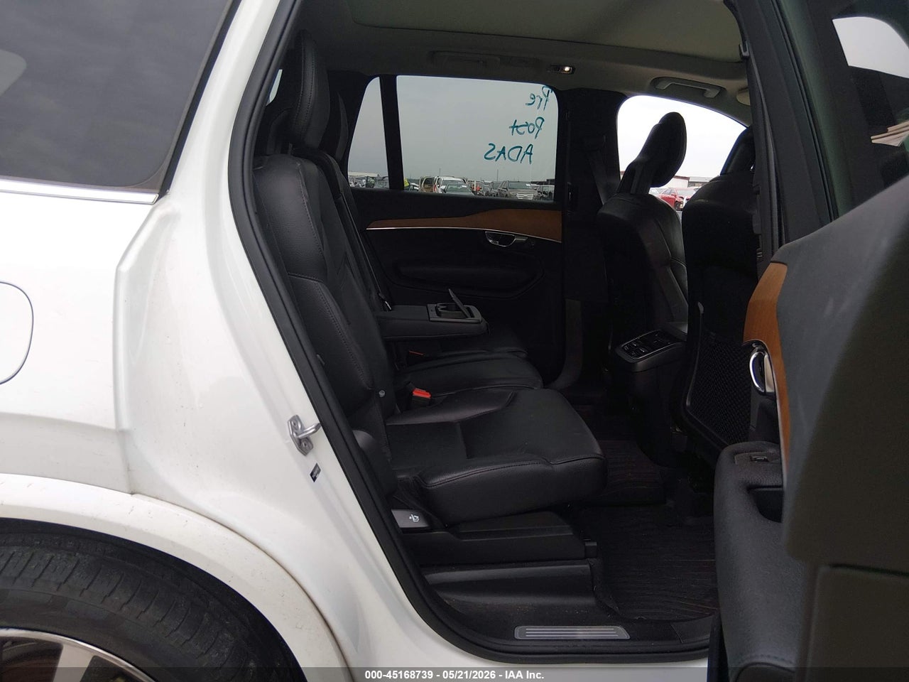 2022 VOLVO XC90 T6 MOMENTUM 7 PASSENGER thumbnail 9