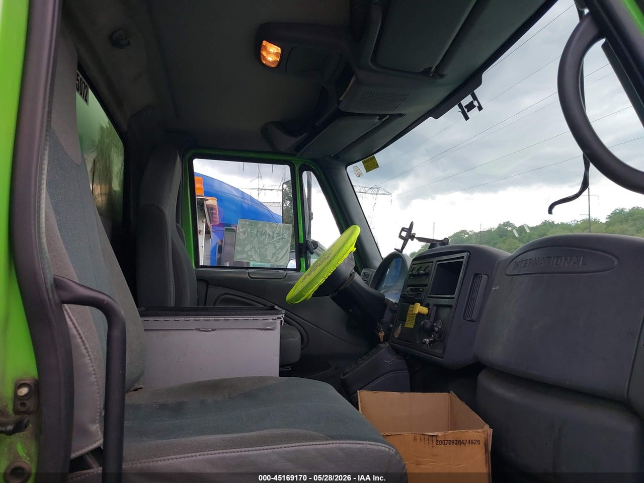 2005 INTERNATIONAL 4000 4300 thumbnail 9