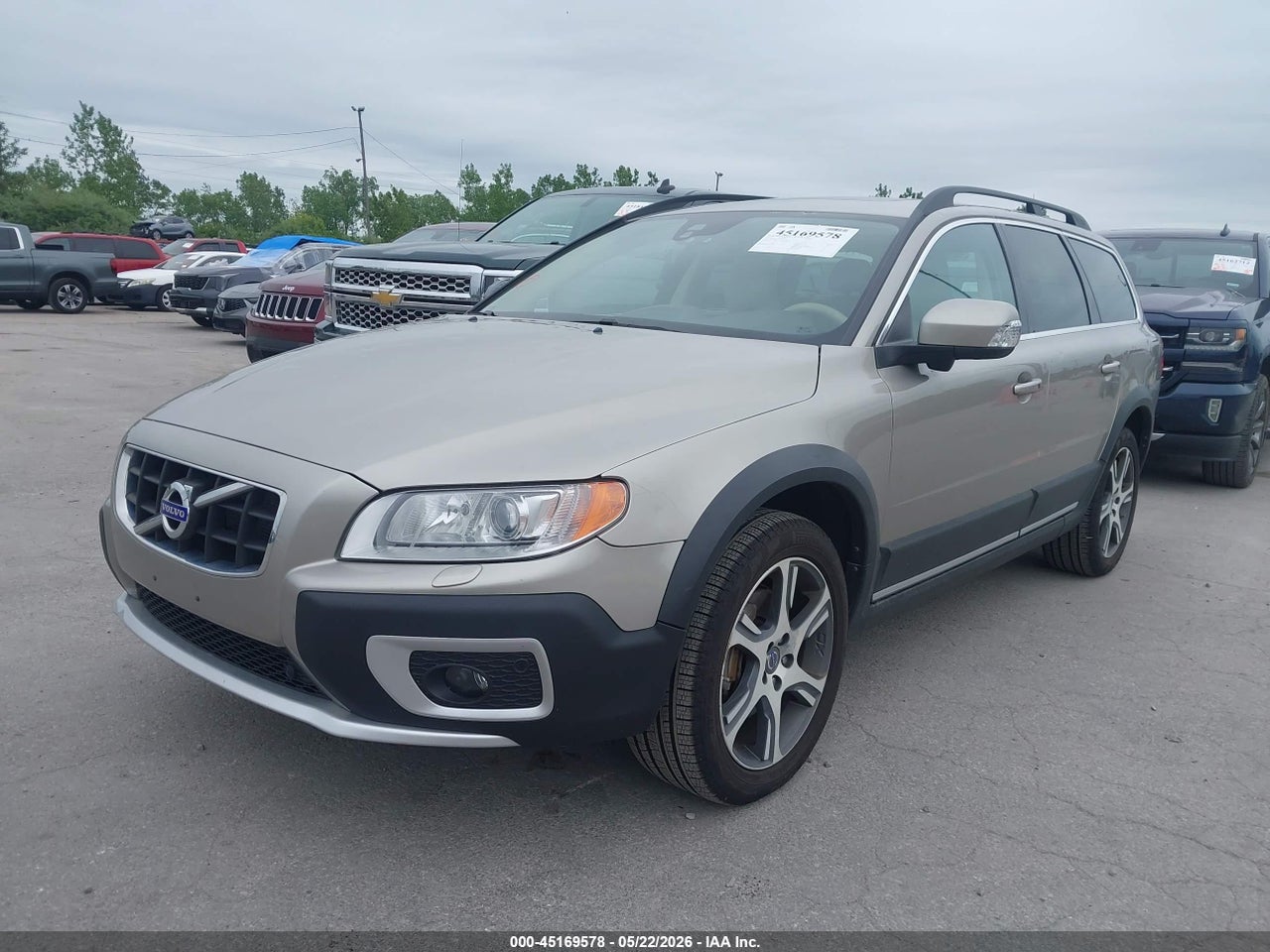 2013 VOLVO XC70 T6 thumbnail 3