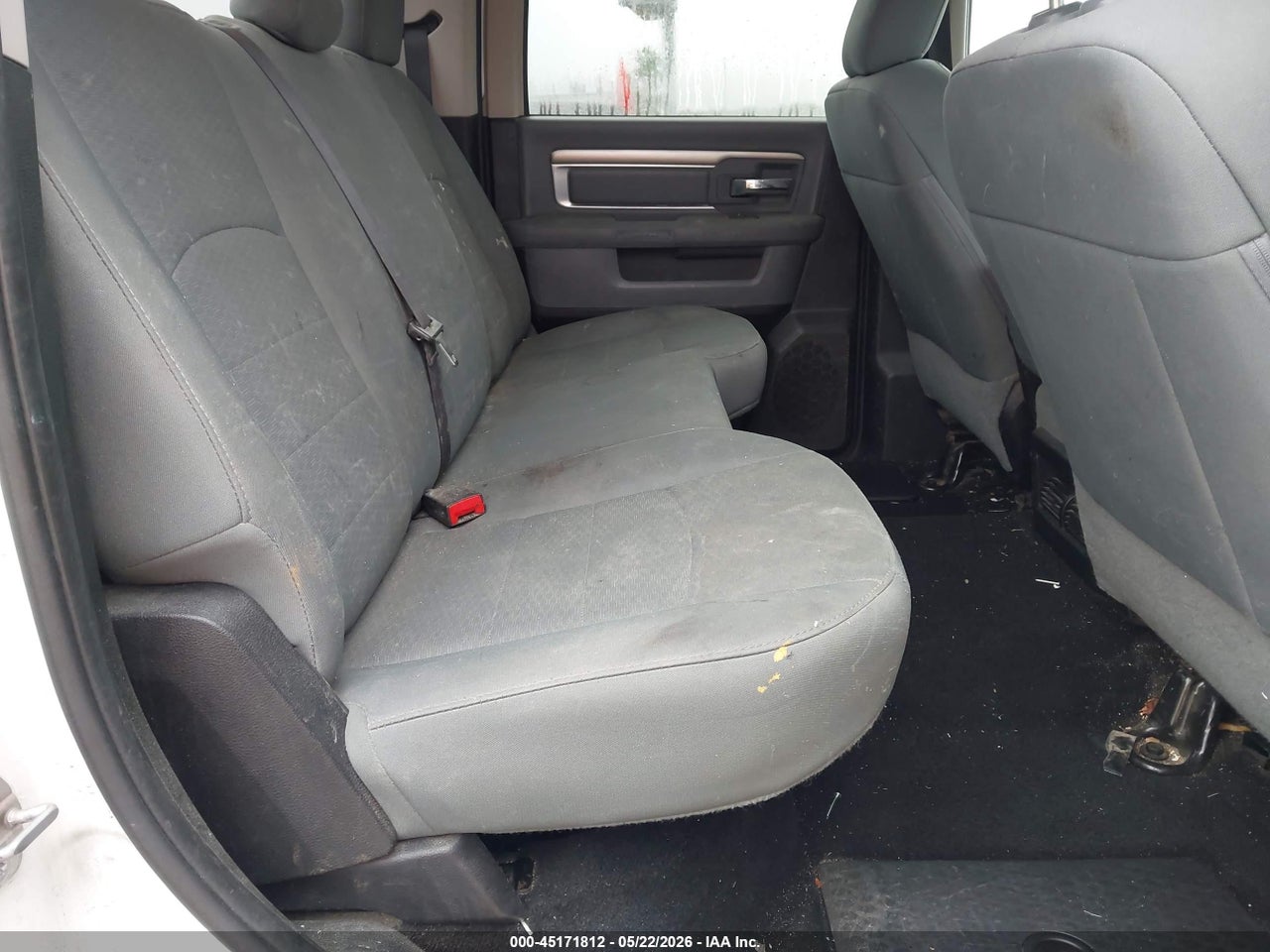 2016 RAM 3500 SLT thumbnail 9