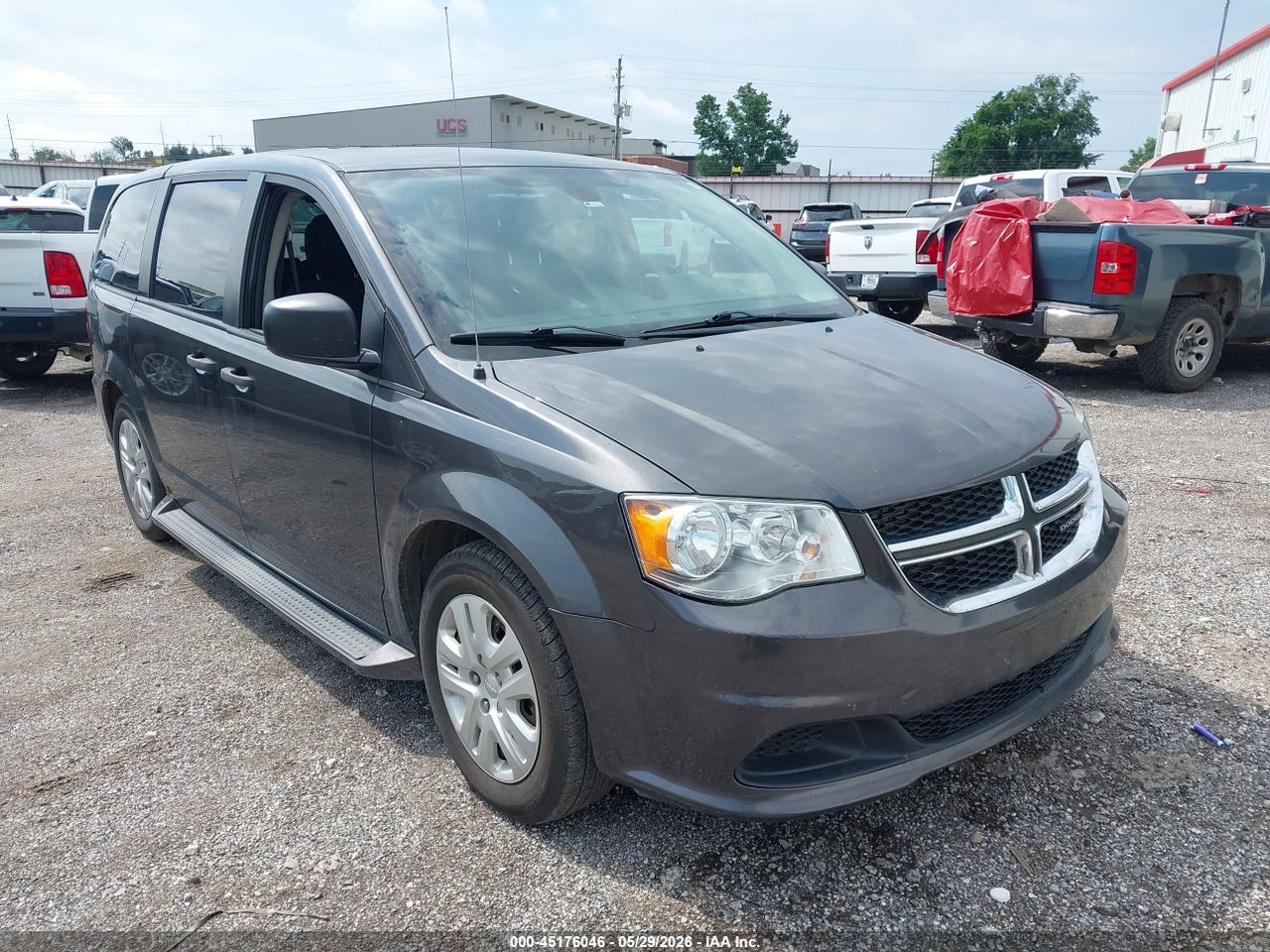 2C4RDGBG0KR****** · 2019 DODGE GRAND CARAVAN SE
