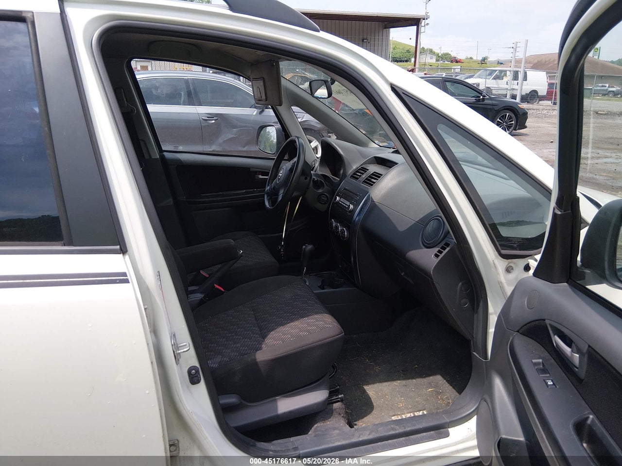 2009 SUZUKI SX4 TOURING thumbnail 6