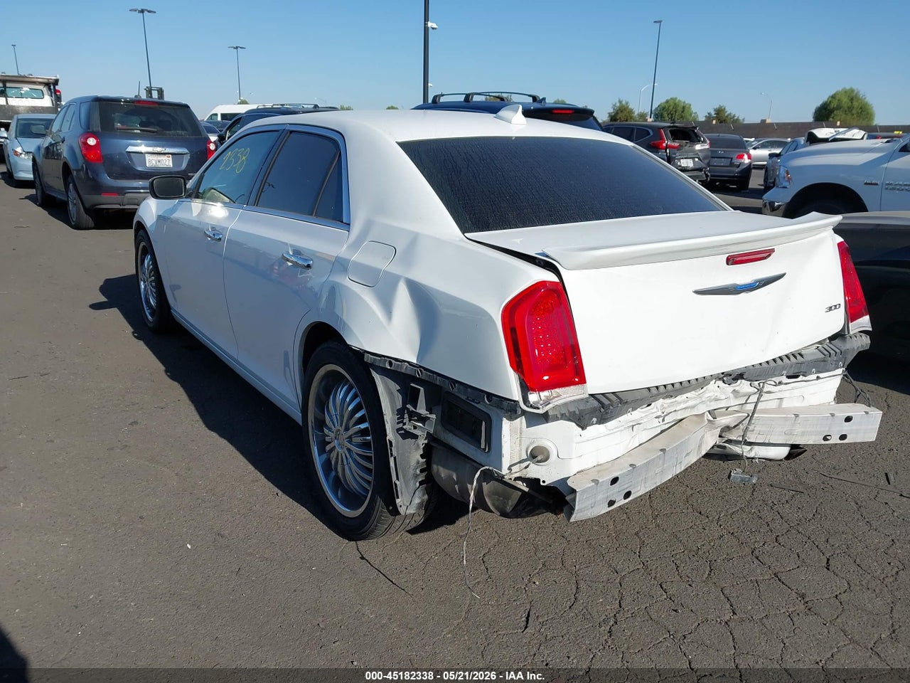 2018 CHRYSLER 300 LIMITED thumbnail 4