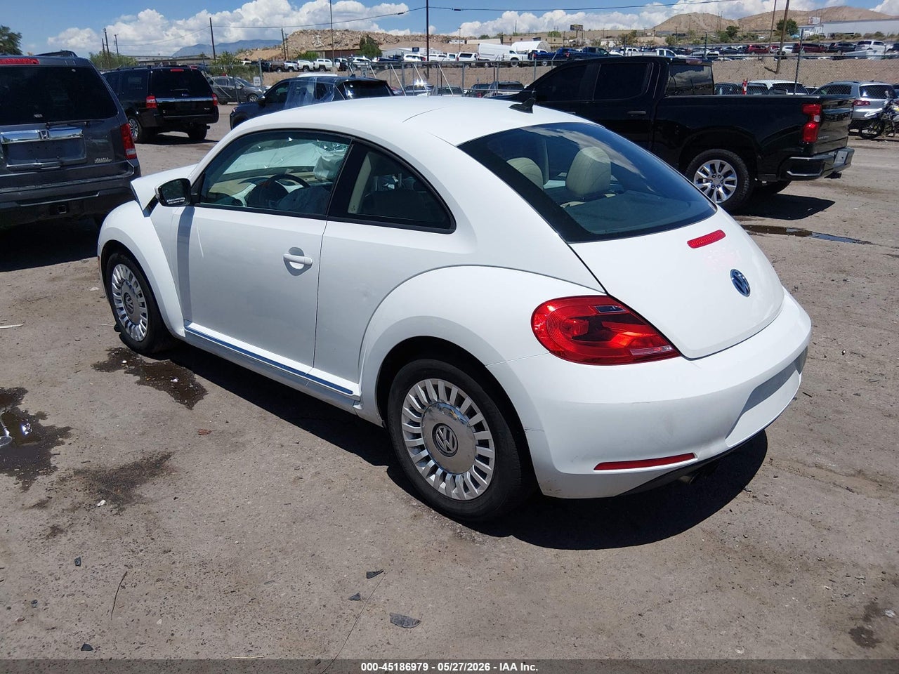 2015 VOLKSWAGEN BEETLE 1.8T thumbnail 4