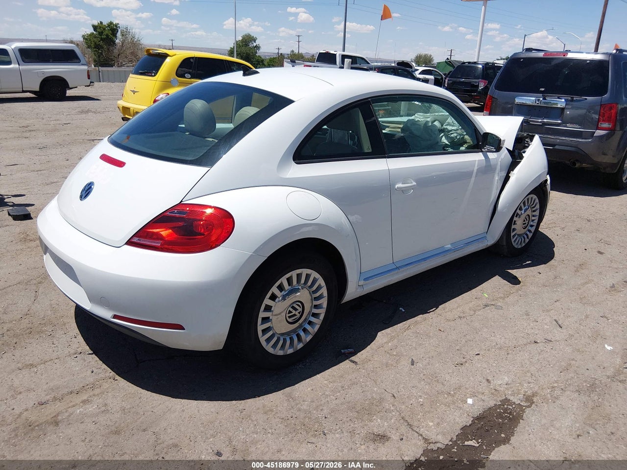 2015 VOLKSWAGEN BEETLE 1.8T thumbnail 5