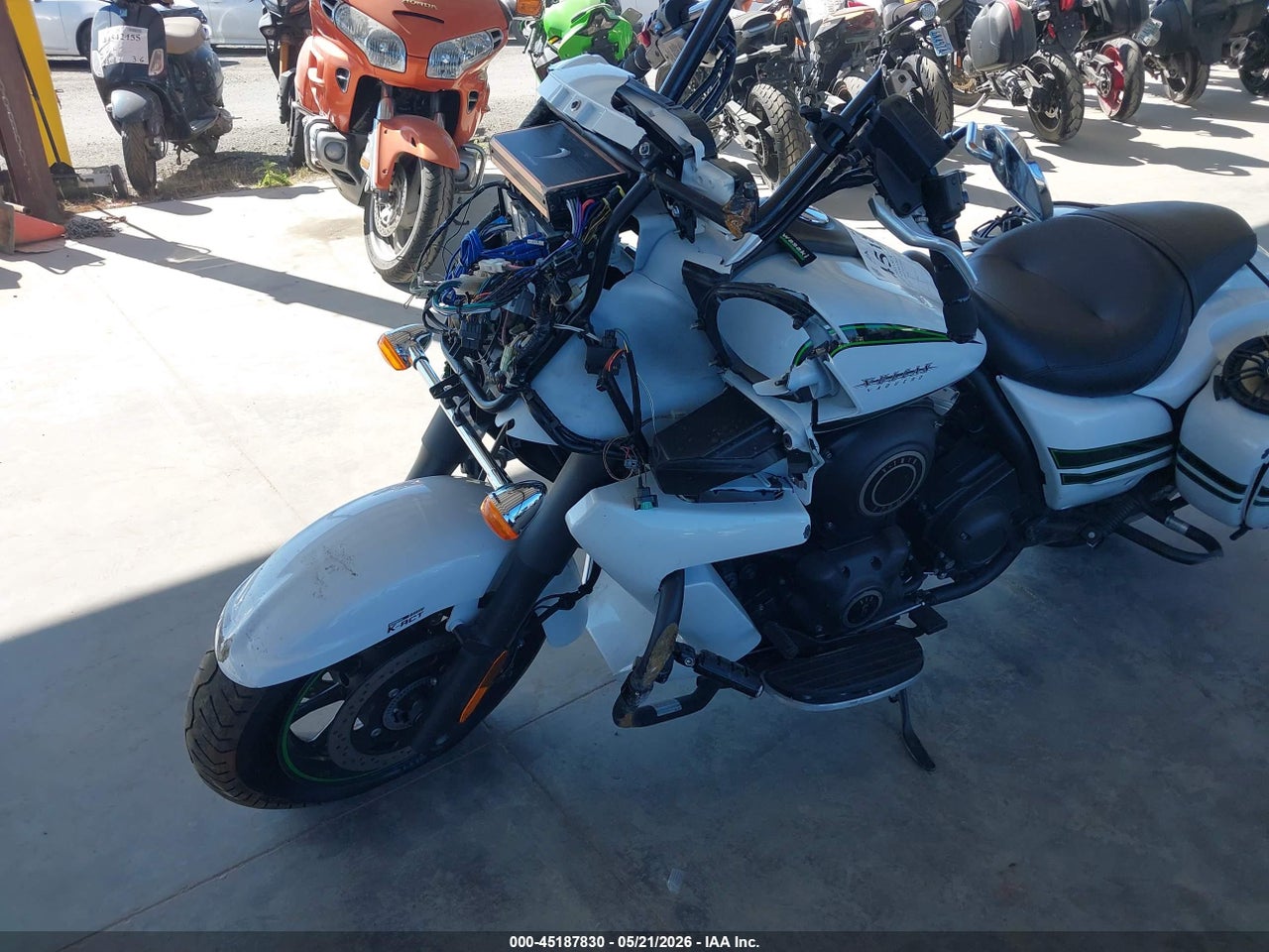 2016 KAWASAKI VN1700 K thumbnail 3