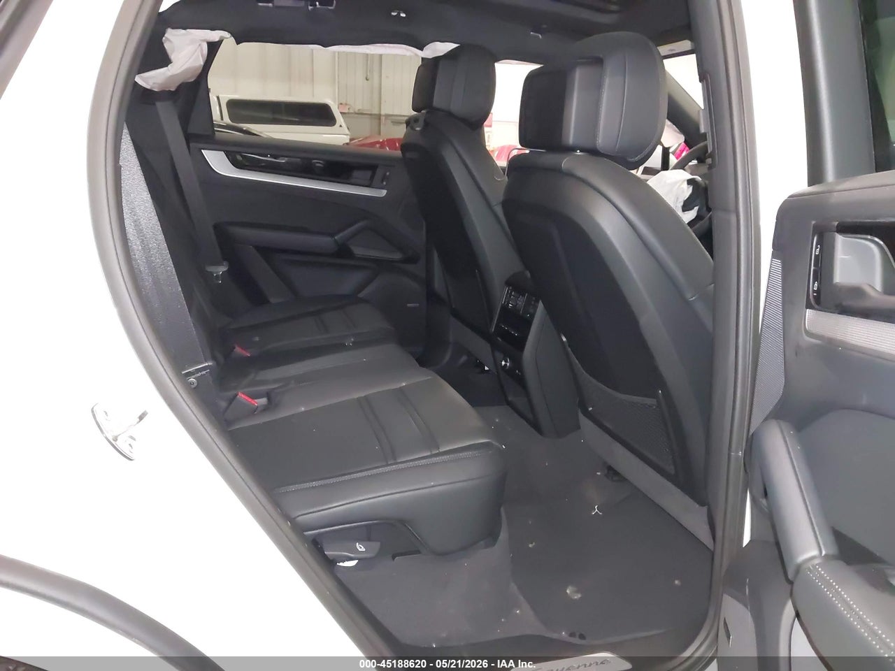 2026 PORSCHE CAYENNE S thumbnail 9