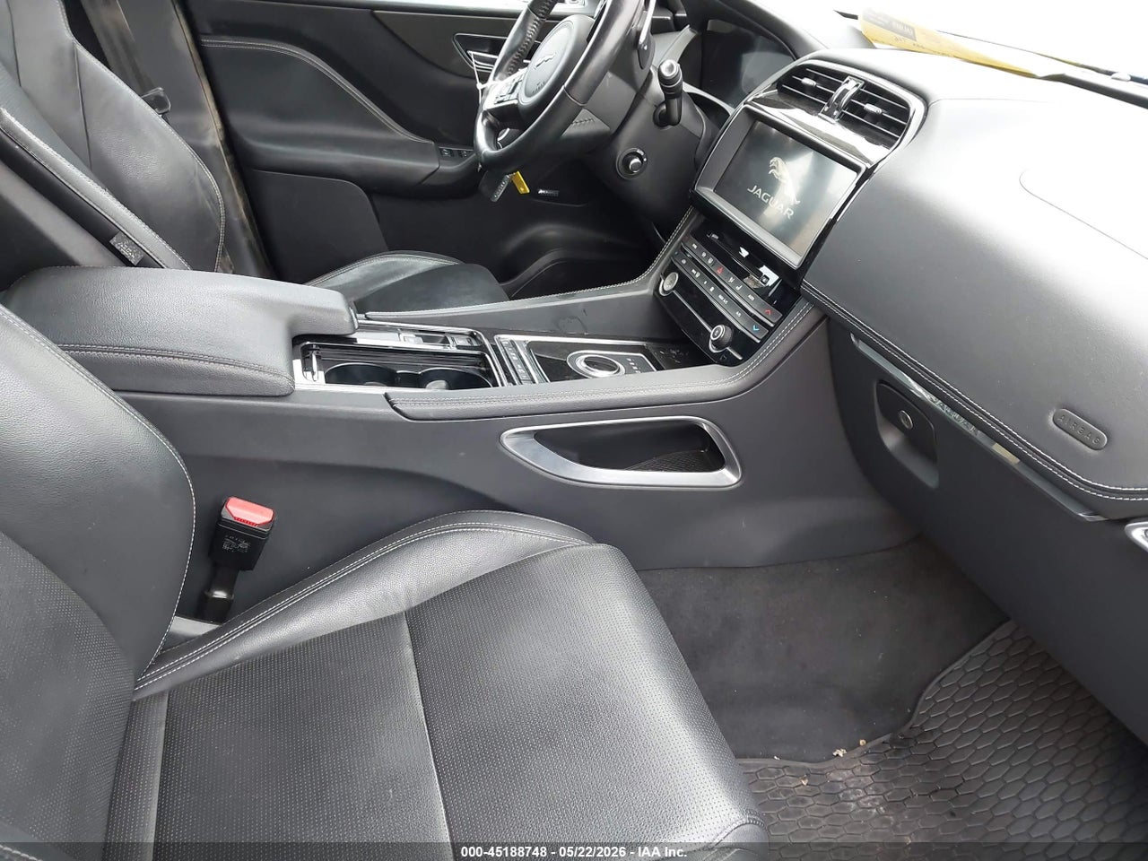 2019 JAGUAR F-PACE S thumbnail 6