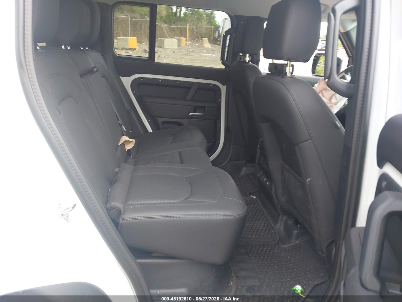 2025 LAND ROVER DEFENDER 110 P400 S thumbnail 9