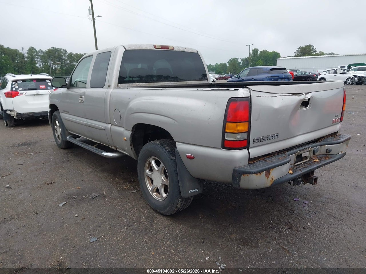 2004 GMC SIERRA 1500 DENALI thumbnail 4