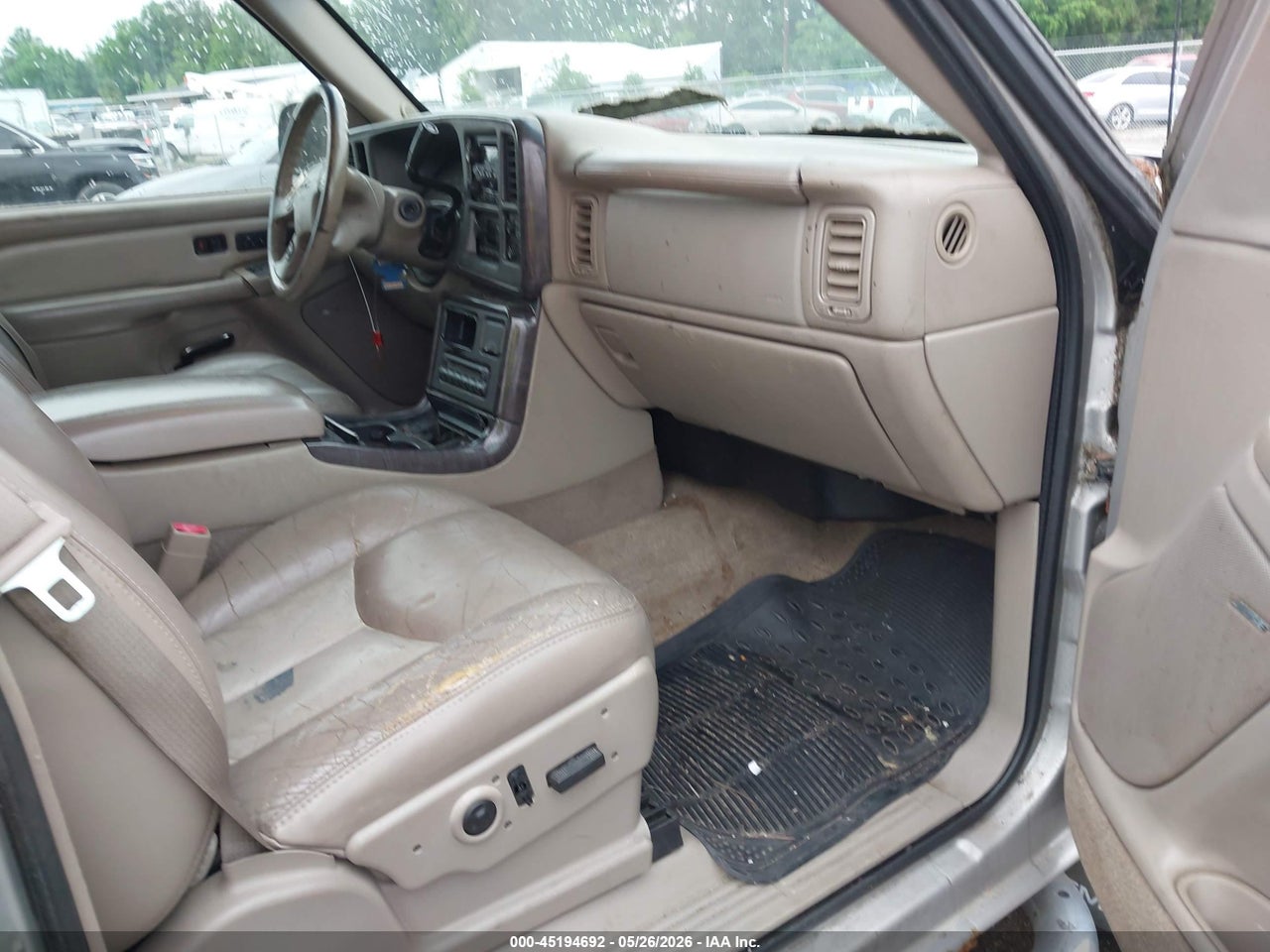 2004 GMC SIERRA 1500 DENALI thumbnail 6