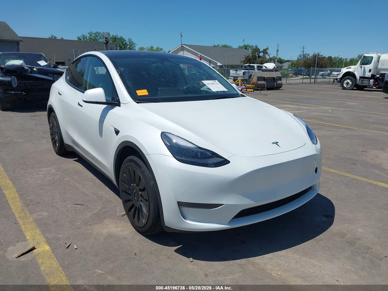 2023 TESLA MODEL Y RWD thumbnail 2