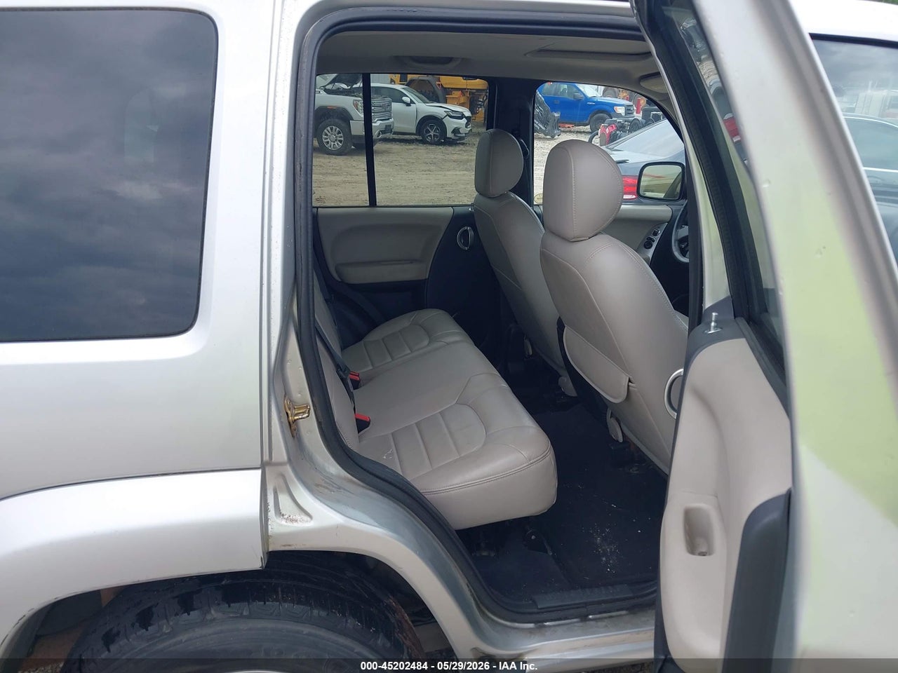 2003 JEEP LIBERTY LIMITED thumbnail 9