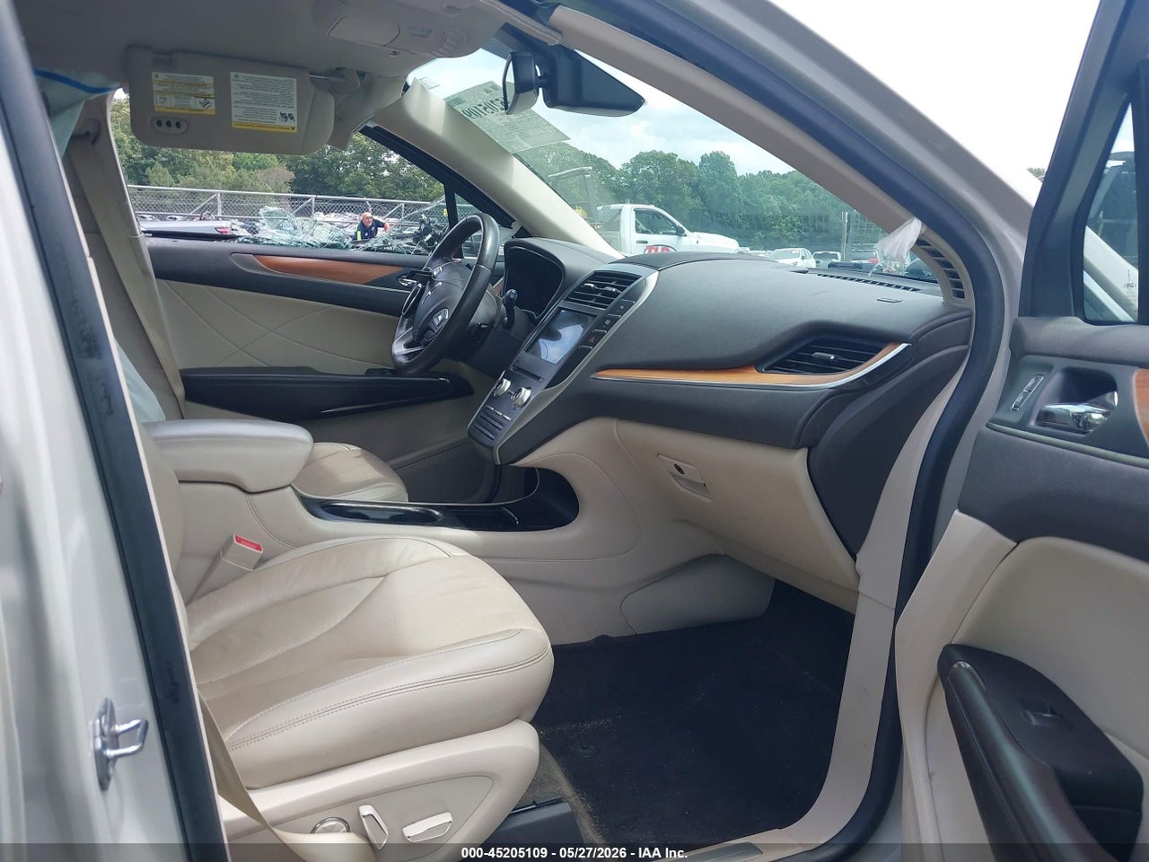2019 LINCOLN MKC SELECT · 5/12