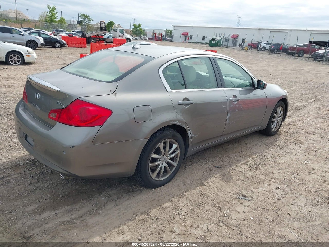 2009 INFINITI G37X   · 4/12