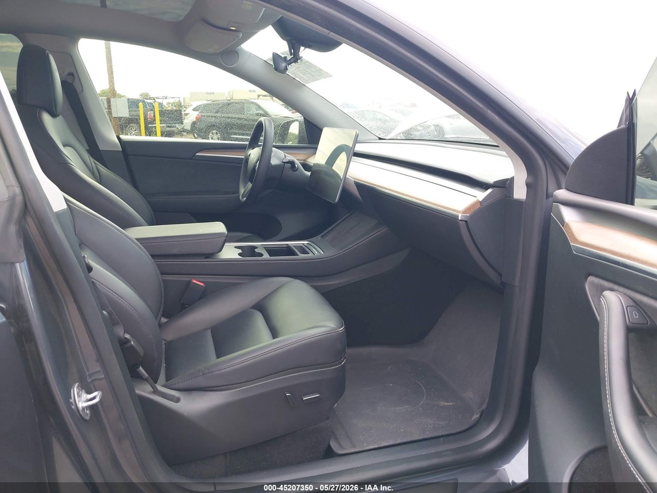 2023 TESLA MODEL Y RWD thumbnail 6