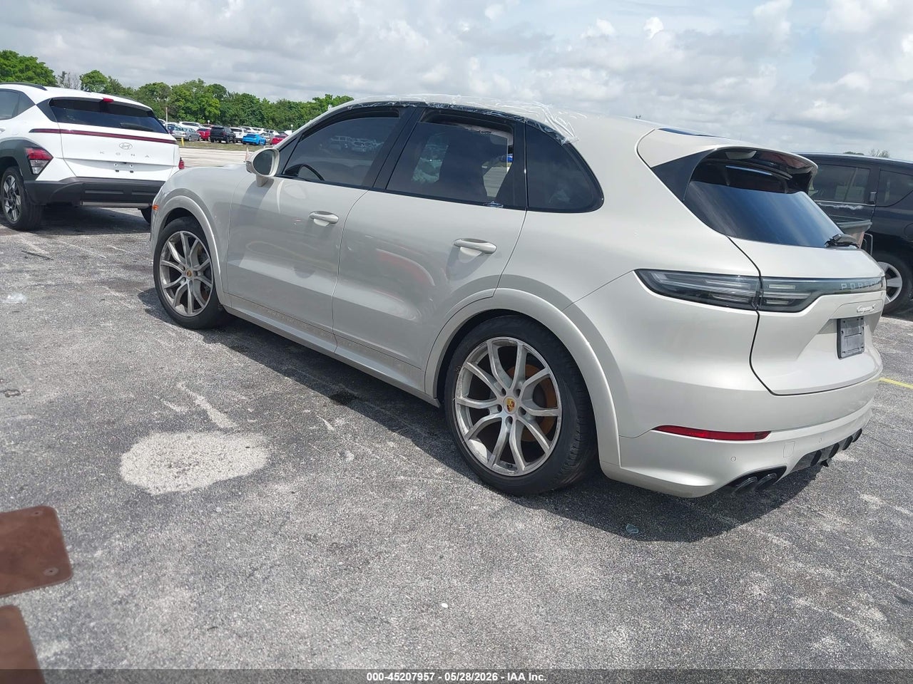 2021 PORSCHE CAYENNE S thumbnail 4