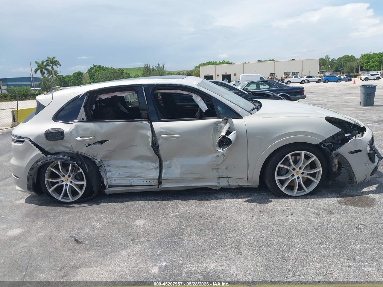 2021 PORSCHE CAYENNE S thumbnail 7