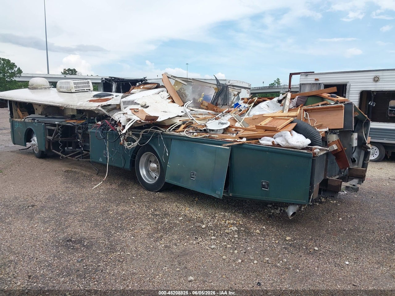 1998 FREIGHTLINER CHASSIS X LINE MOTOR HOME thumbnail 4