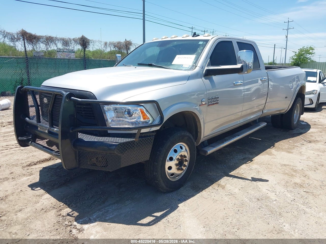 2014 RAM 3500 LARAMIE thumbnail 3