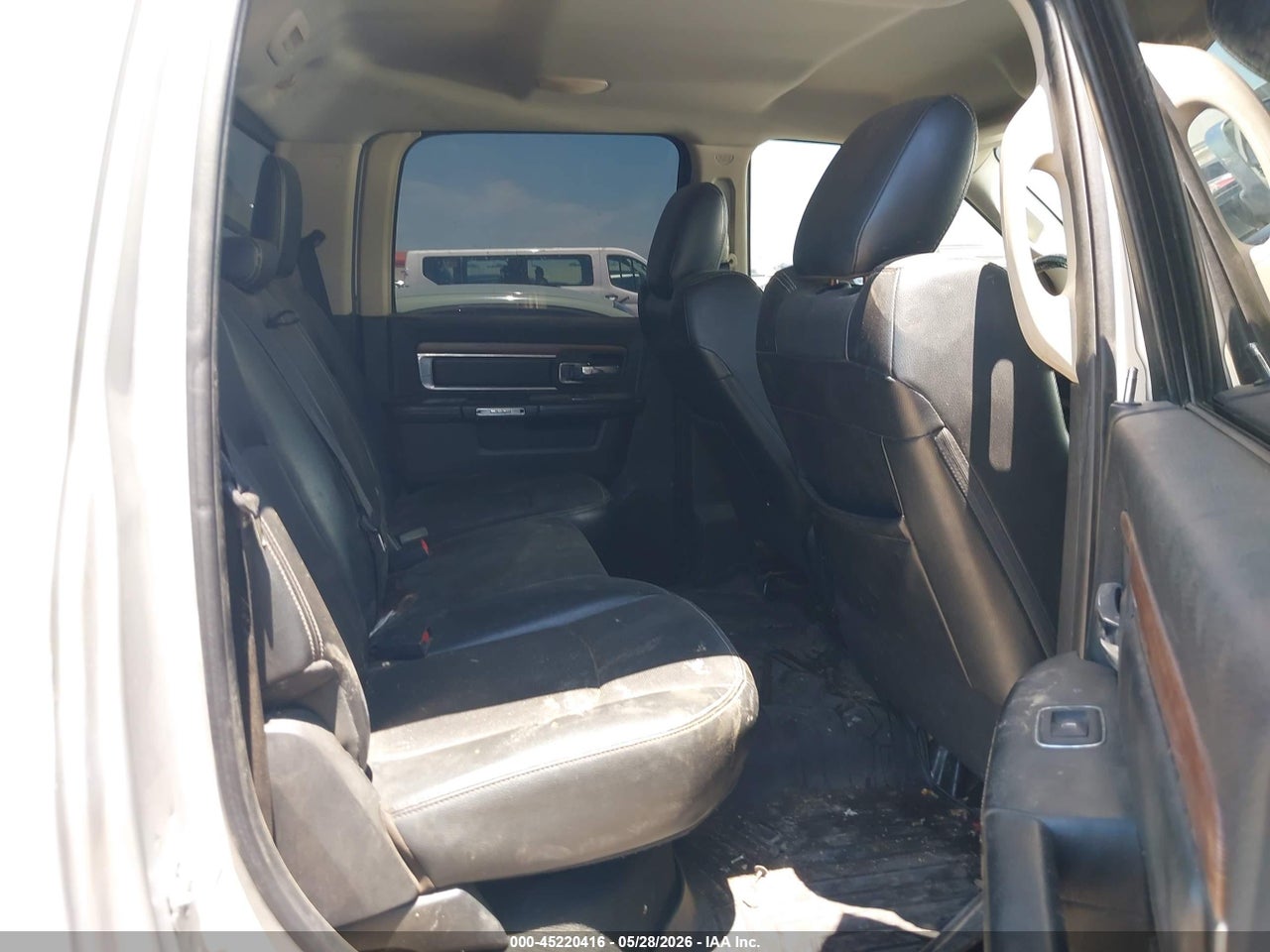 2014 RAM 3500 LARAMIE thumbnail 9
