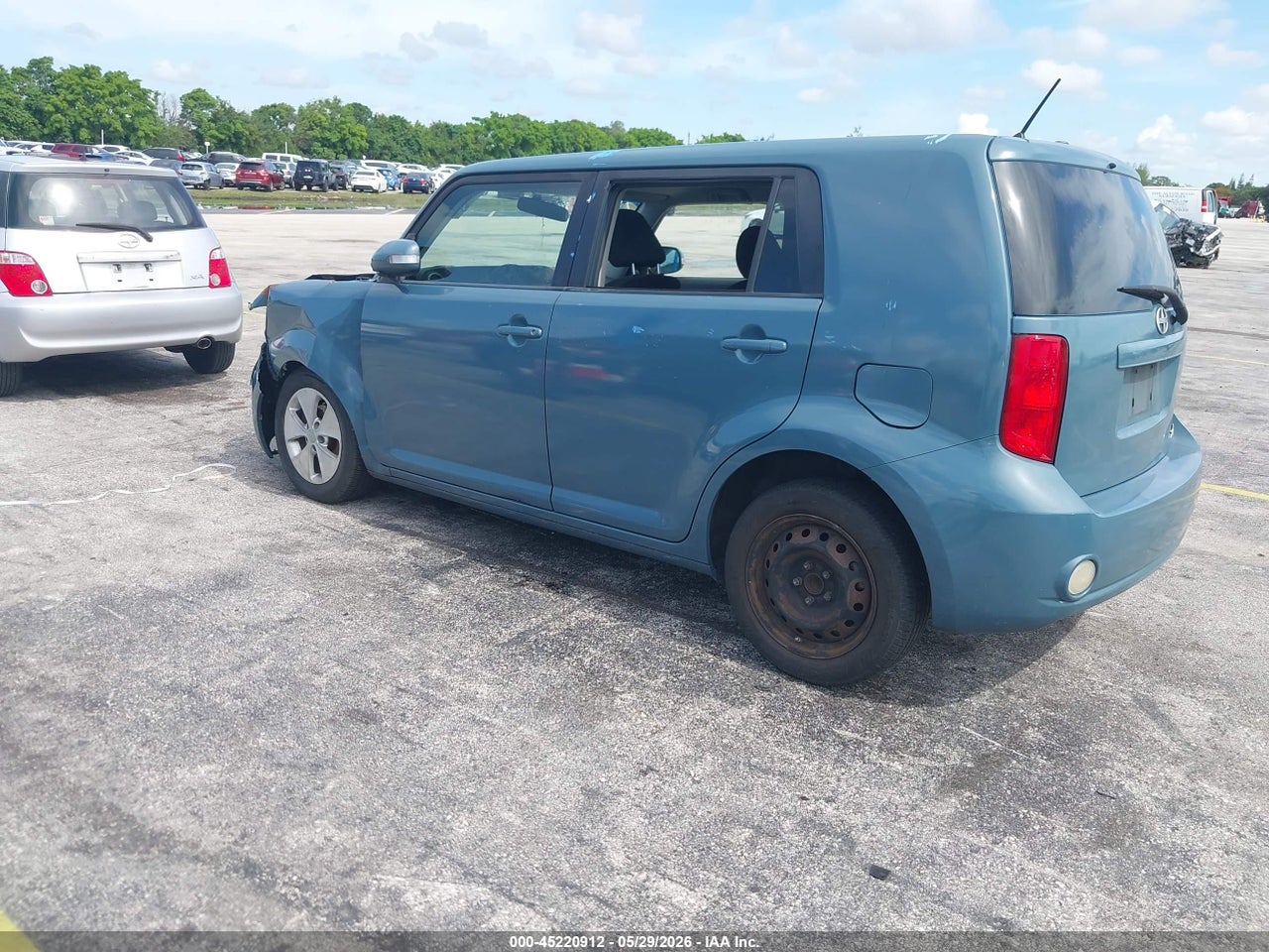 2009 SCION XB   · 3/12