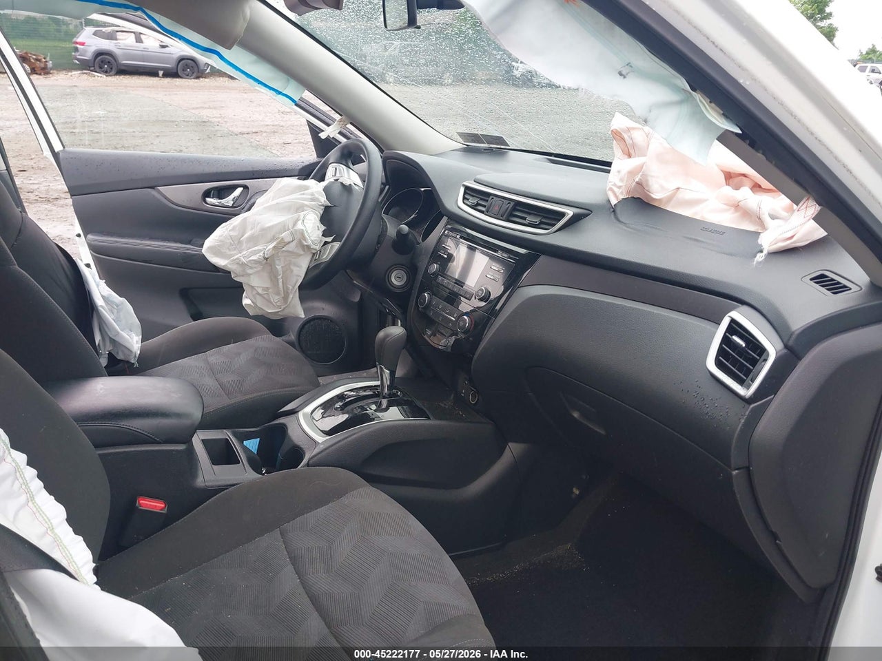 2016 NISSAN ROGUE S · 5/12