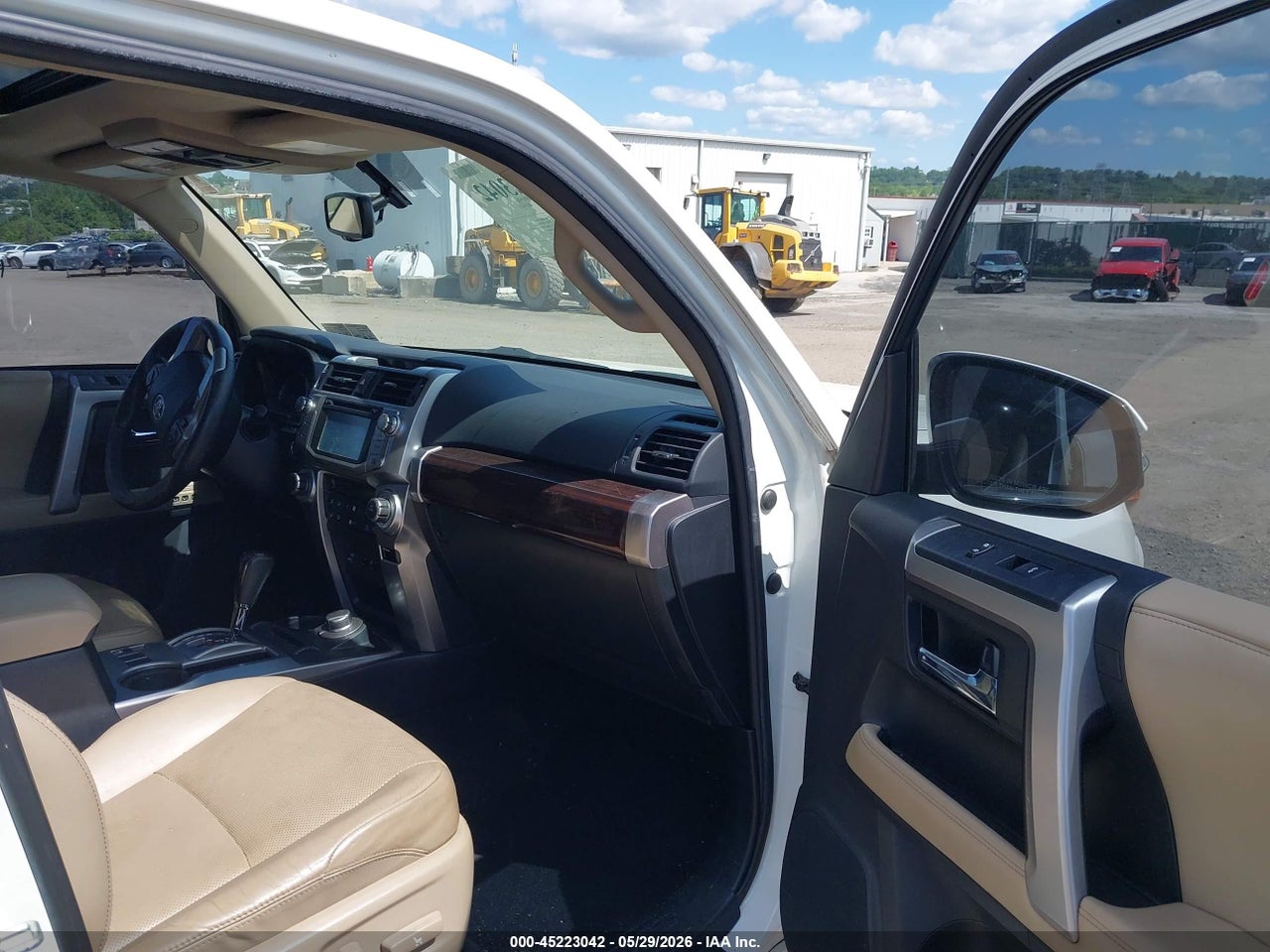 2016 TOYOTA 4RUNNER LIMITED thumbnail 6